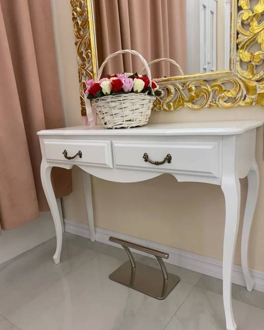 Консоль Малонн Ави Белый