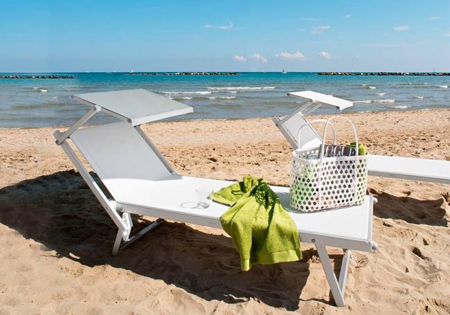 Шезлонг-лежак металлический Master серебристый 1820х760х440 мм Шезлонг-лежак металлический Master серебристый 1820х760х440 мм